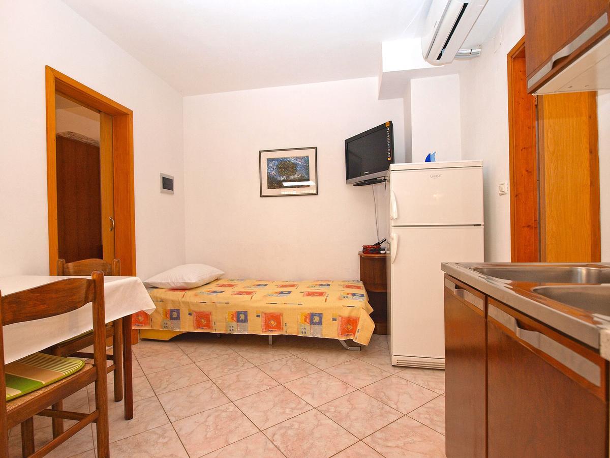 Apartment Elda 1455 Fazana Exterior photo